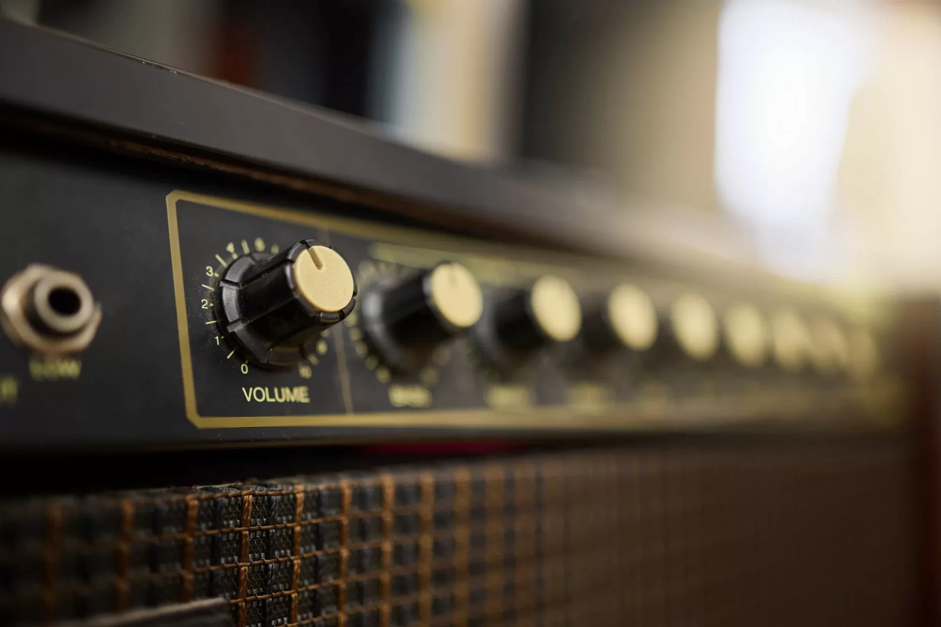 The Ultimate Guide to Audio Amplifiers: Everything You Need to Know ...